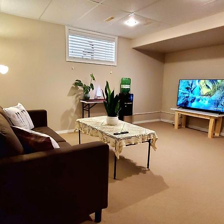 Saskatoon Lashyn Cove Homestay المظهر الخارجي الصورة