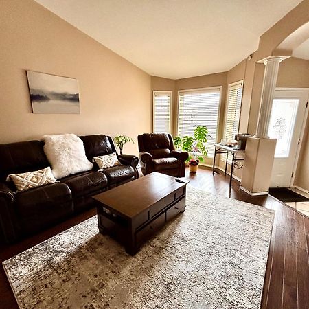 Saskatoon Lashyn Cove Homestay المظهر الخارجي الصورة