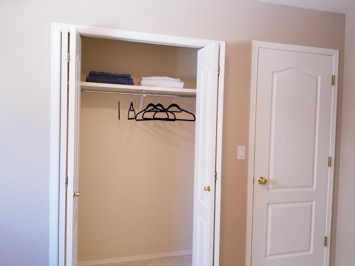 Saskatoon Lashyn Cove Homestay المظهر الخارجي الصورة