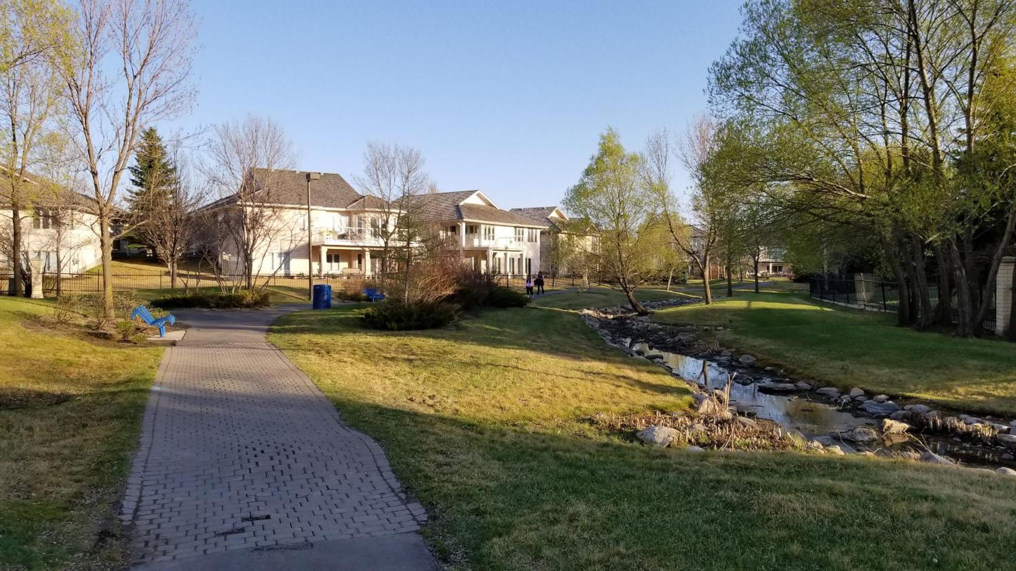 Saskatoon Lashyn Cove Homestay المظهر الخارجي الصورة
