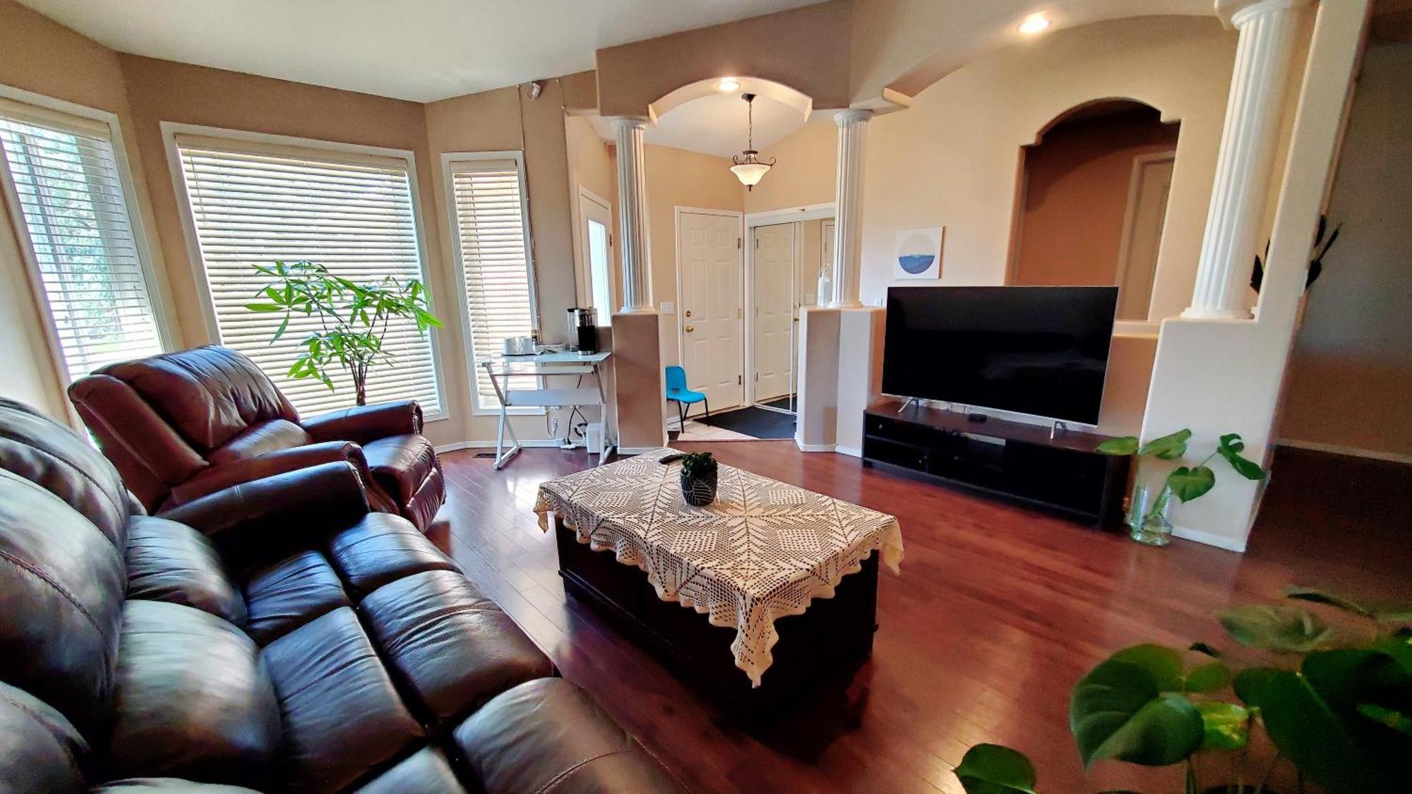 Saskatoon Lashyn Cove Homestay المظهر الخارجي الصورة