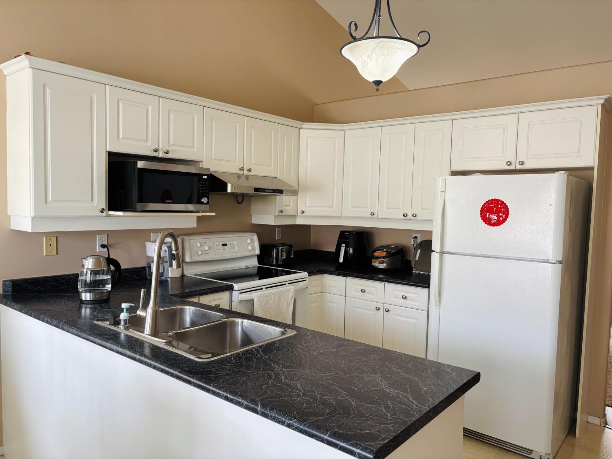 Saskatoon Lashyn Cove Homestay المظهر الخارجي الصورة
